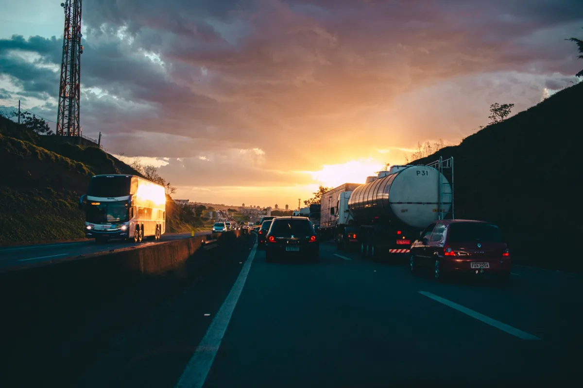 Identifying Key Challenges in Scaling Messaging Systems for High-Traffic Scenarios - scaling messaging systems for high-traffic Identifying Key Challenges in Scaling Messaging Systems for High-Traffic Scenarios - scaling messaging systems for high-traffic