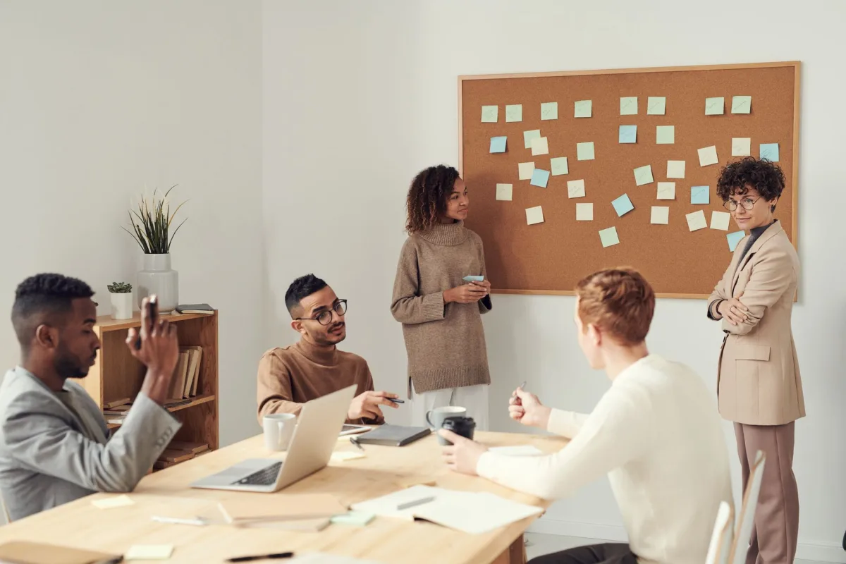 Integrating Automated Messaging Tools with Team Workflows - Internal Team Communication