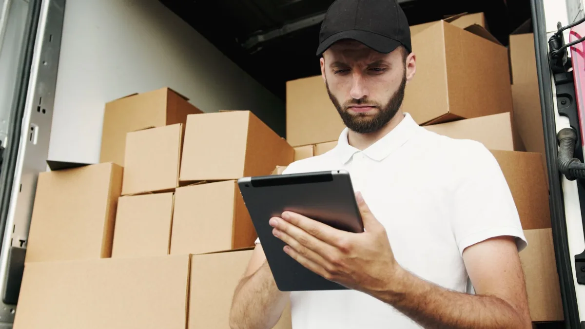 Automated Messaging Tools for Logistics and Delivery Updates Automated Messaging Tools for Logistics and Delivery Updates