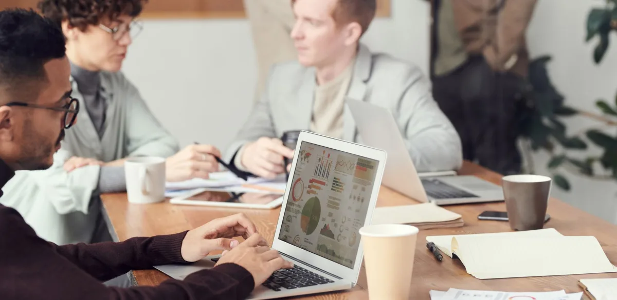Selecting the Right Channels for Effective Digital Messaging - Building Effective Digital Messaging Selecting the Right Channels for Effective Digital Messaging - Building Effective Digital Messaging