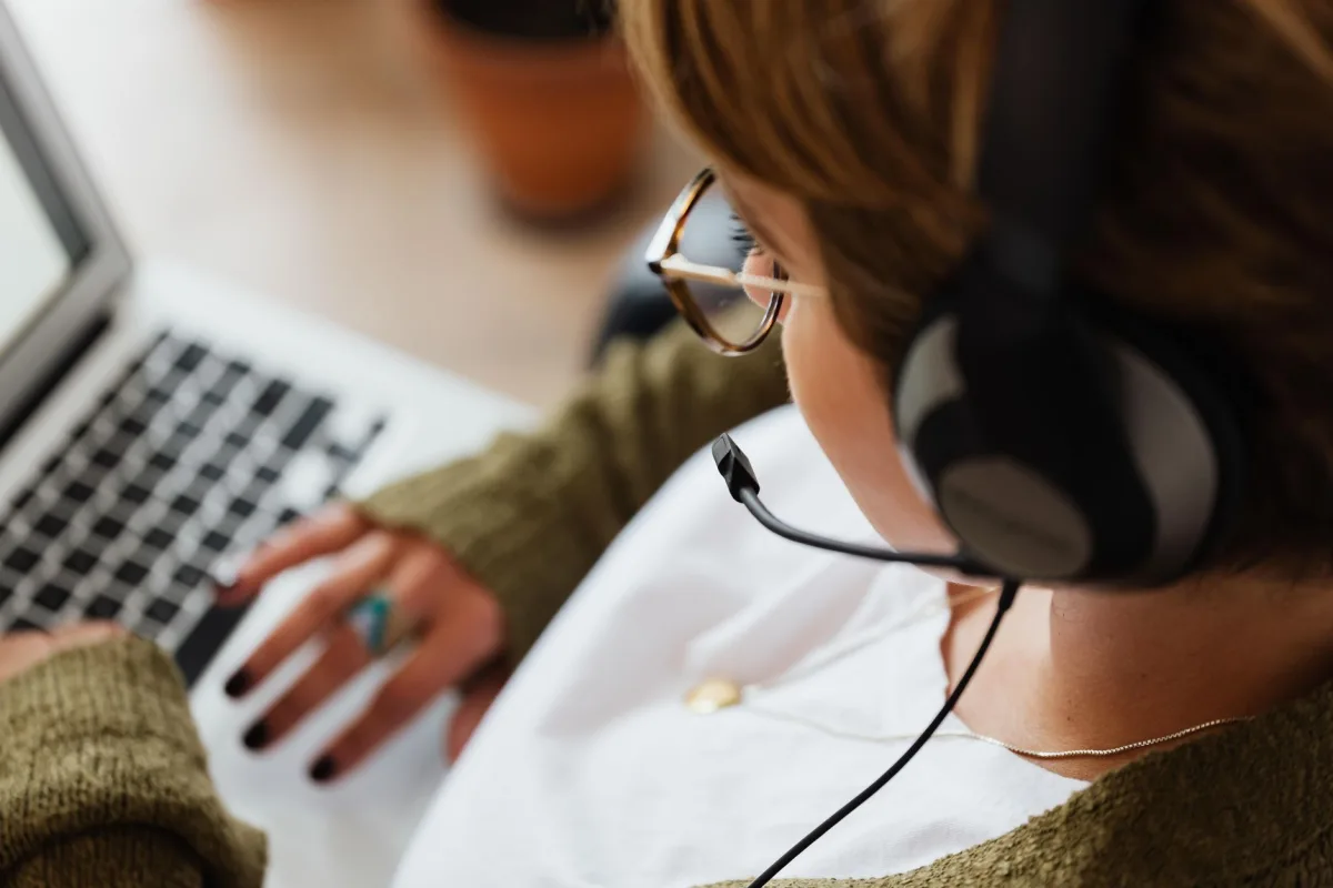 Evaluating the Cost-Benefit of Customer Messaging Support and Automated Response Systems - Automated Response Systems Evaluating the Cost-Benefit of Customer Messaging Support and Automated Response Systems - Automated Response Systems