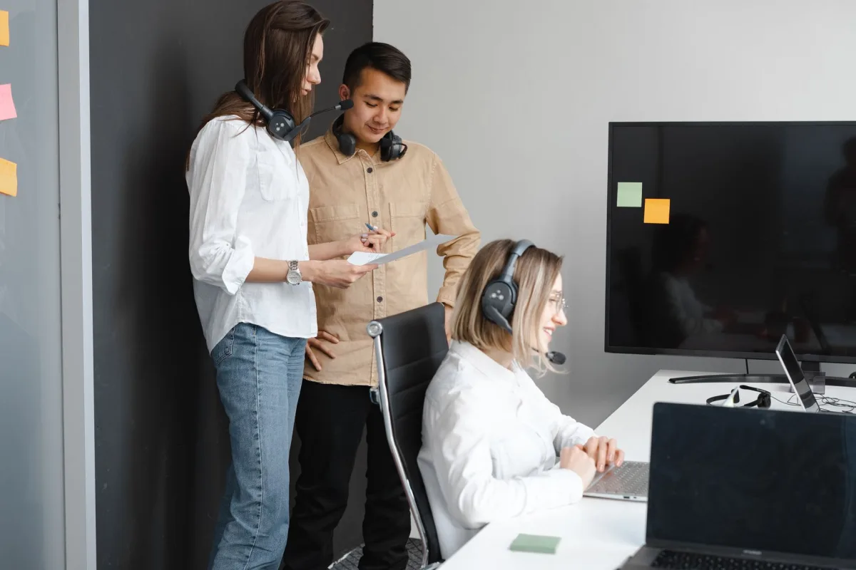 Evaluating the Impact of AI on Customer Messaging Support Efficiency - AI-Driven Support Strategies