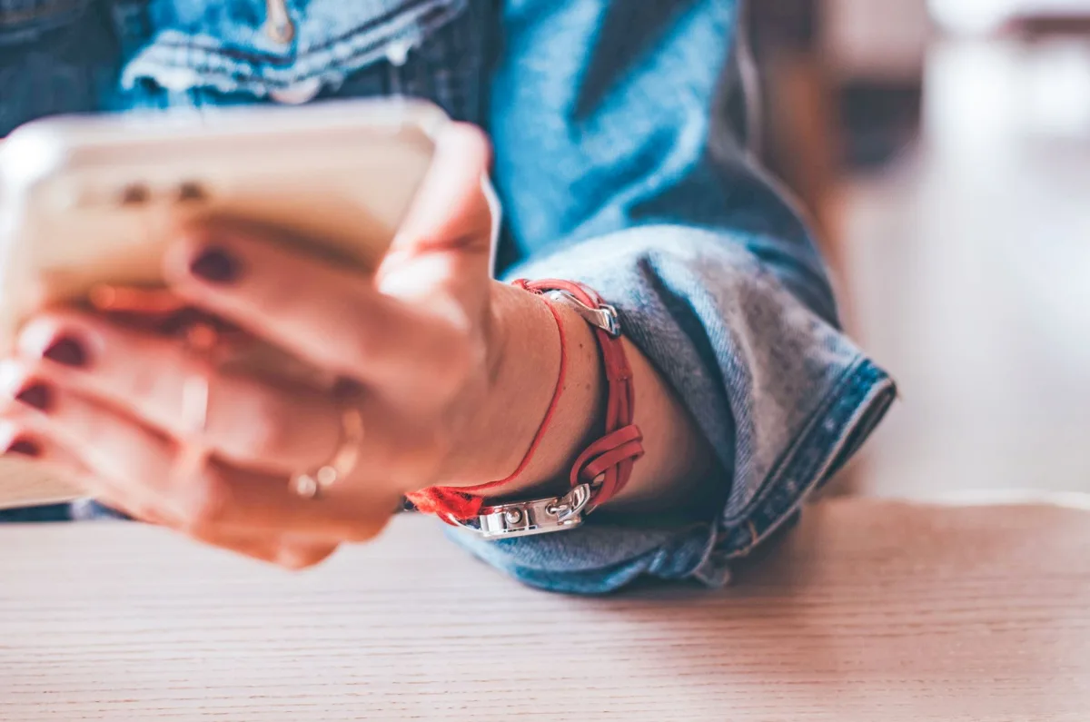 Leveraging Data Analytics to Optimize Customer Messaging Support - Support for High-Engagement Brands