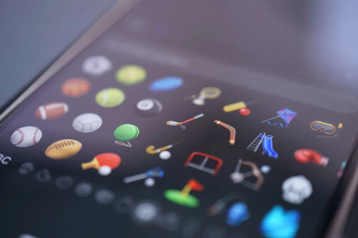 Customer Messaging Support for Mobile Apps Customer Messaging Support for Mobile Apps