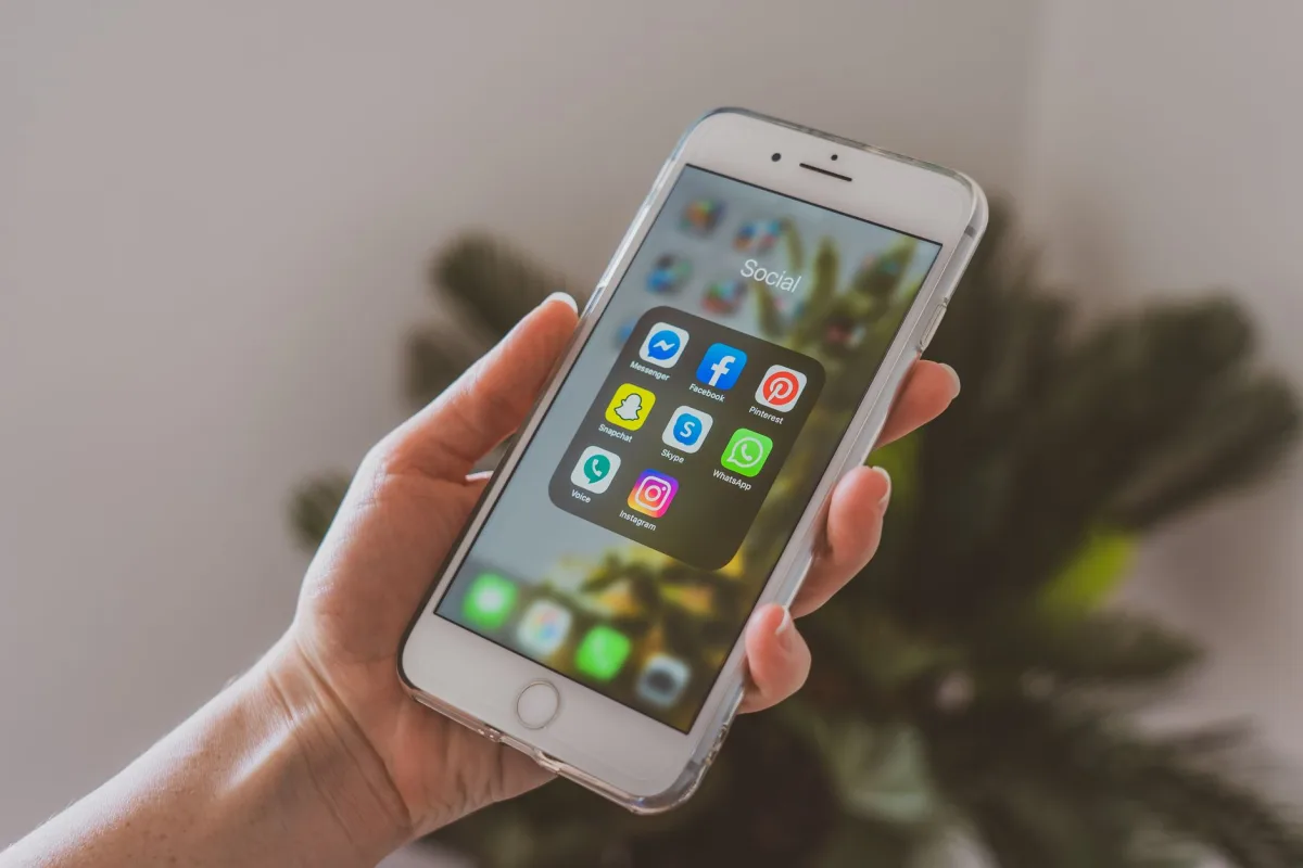 Leveraging Analytics to Enhance Customer Messaging Support for Social Media Channels - Social Media Channels