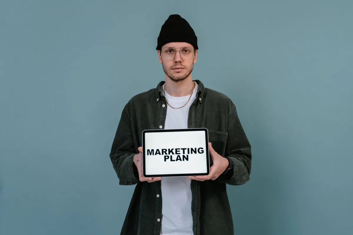 Crafting Cohesive Messaging Across Multiple Platforms in Omnichannel Marketing - digital messaging strategies