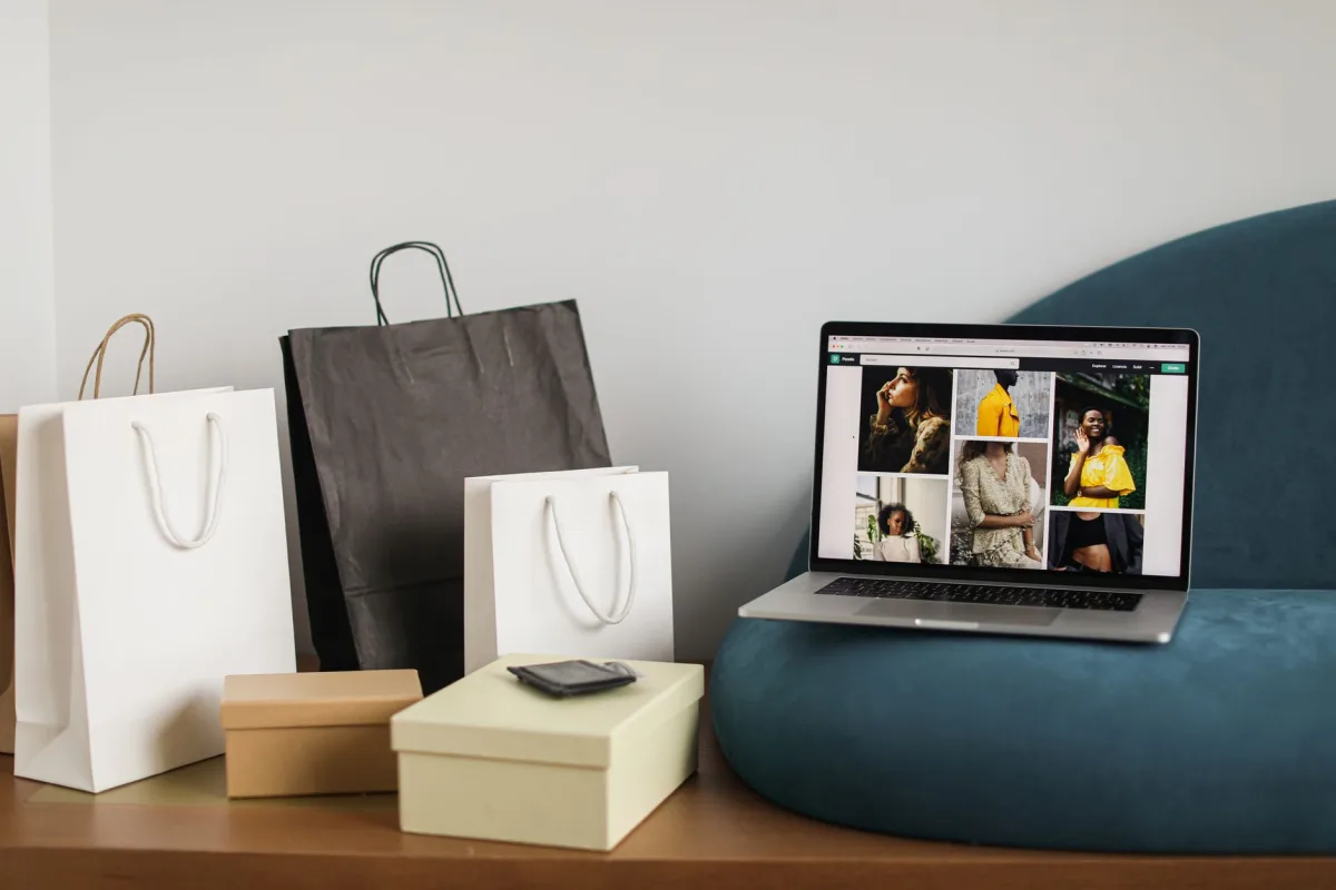 Digital Messaging Strategies for Retail and Omnichannel Brands Digital Messaging Strategies for Retail and Omnichannel Brands