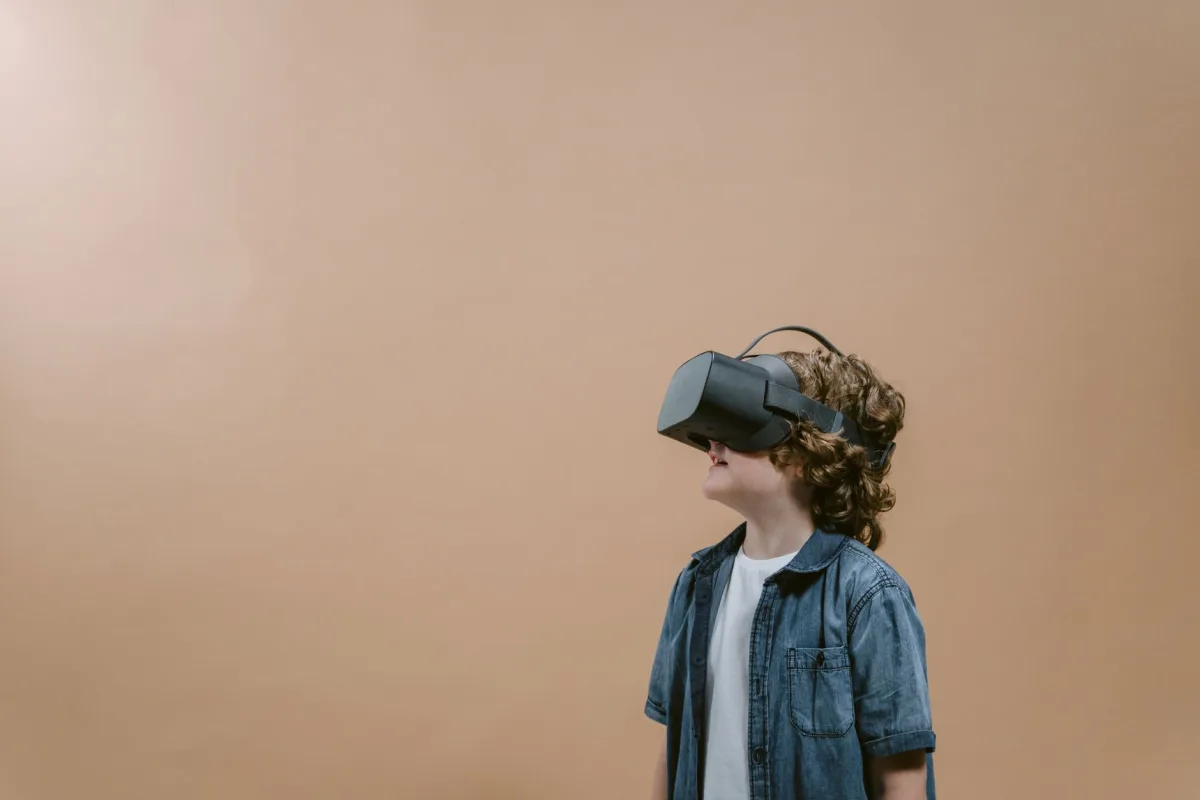 User Experience Design: Merging AR and VR with Messaging Interfaces - ar and vr integrate User Experience Design: Merging AR and VR with Messaging Interfaces - ar and vr integrate