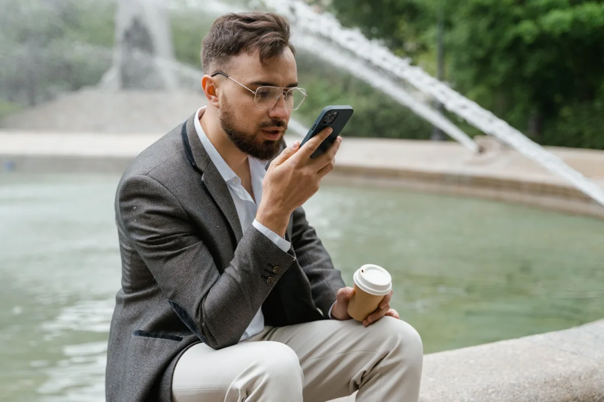 Maintaining Consistency Across Different Messaging Platforms - Maintain Professionalism in Casual Messaging