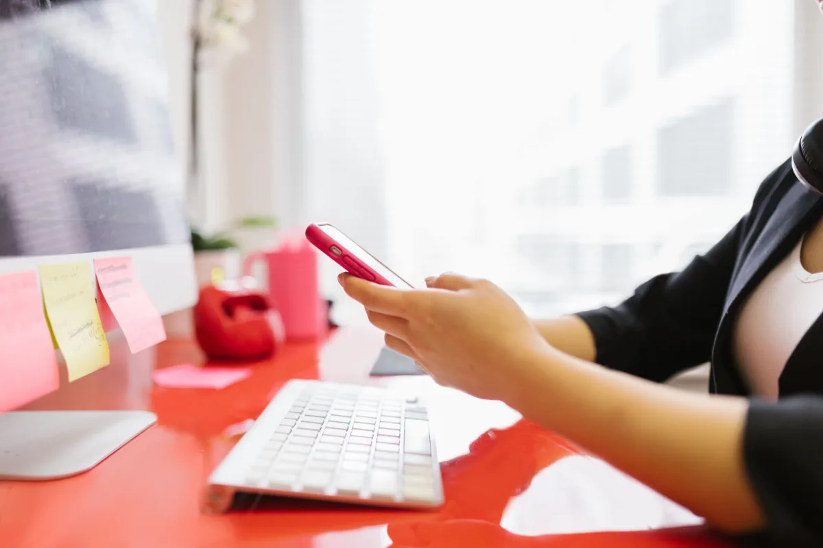 Best Practices for Timing and Frequency of Email Communication - optimize communication messaging for email