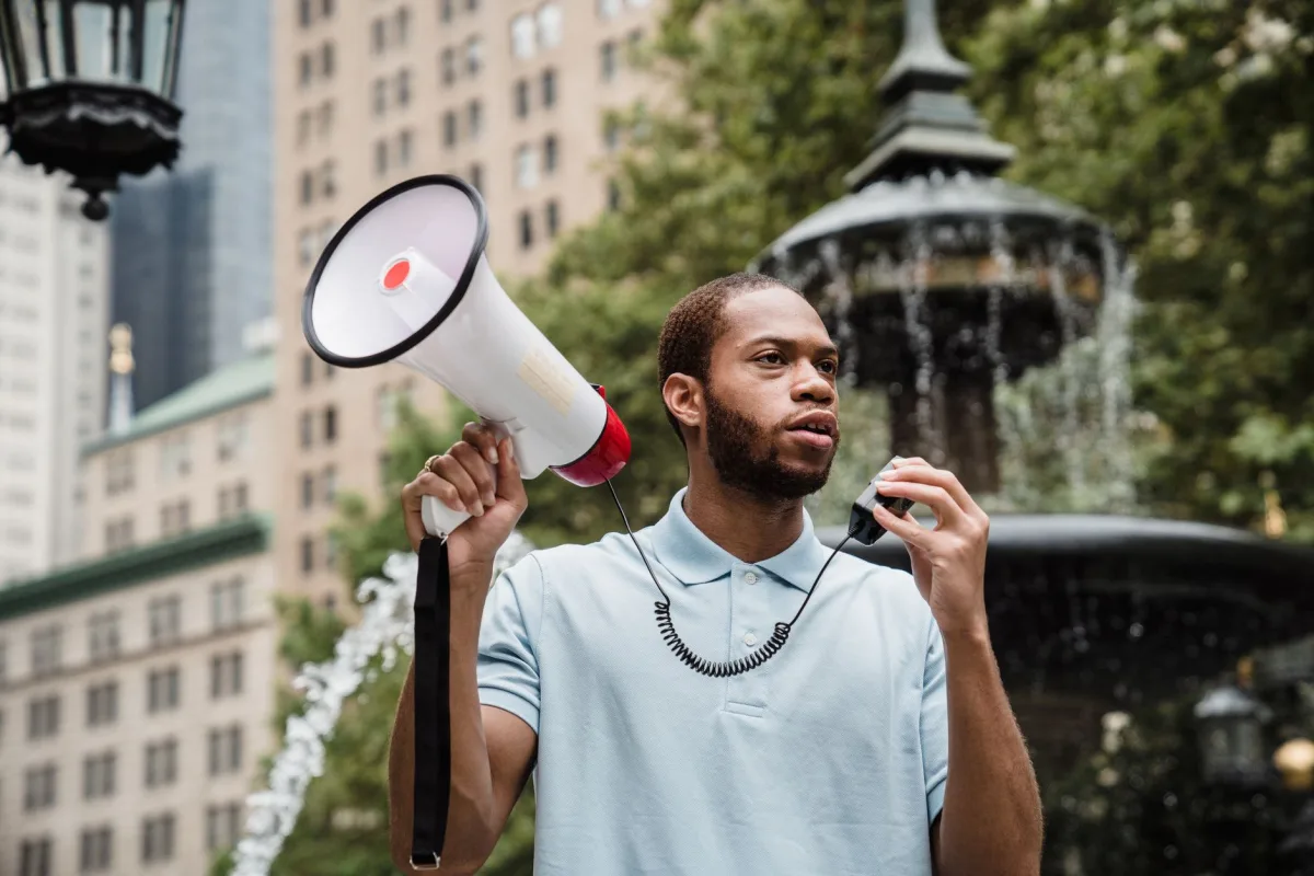 How Voice Messaging Is Changing Communication How Voice Messaging Is Changing Communication