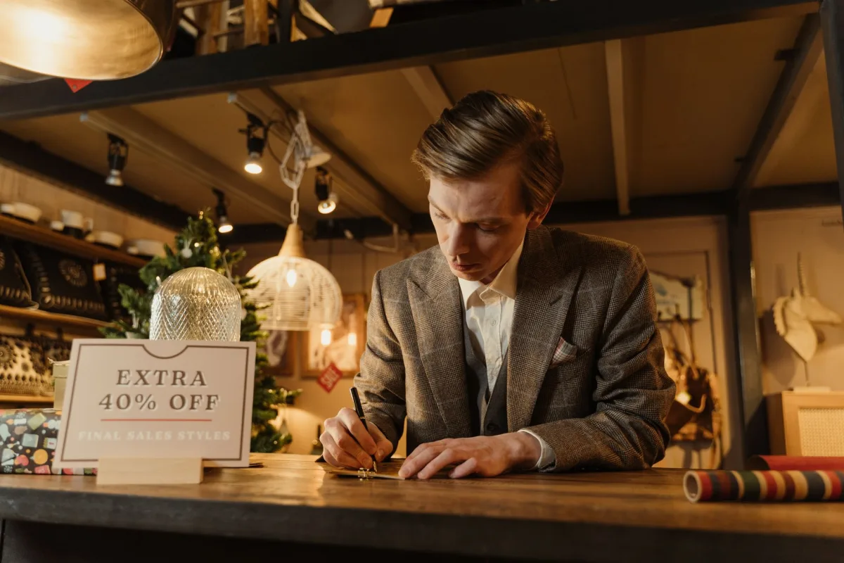 Utilizing Behavioral Data to Tailor Customer Experiences - Message Personalization Tactics