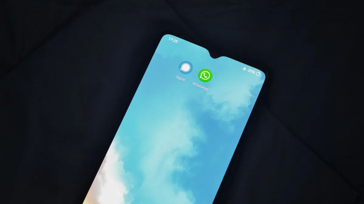 Utilizing Emojis and Visuals for Enhanced Clarity - message tips for better