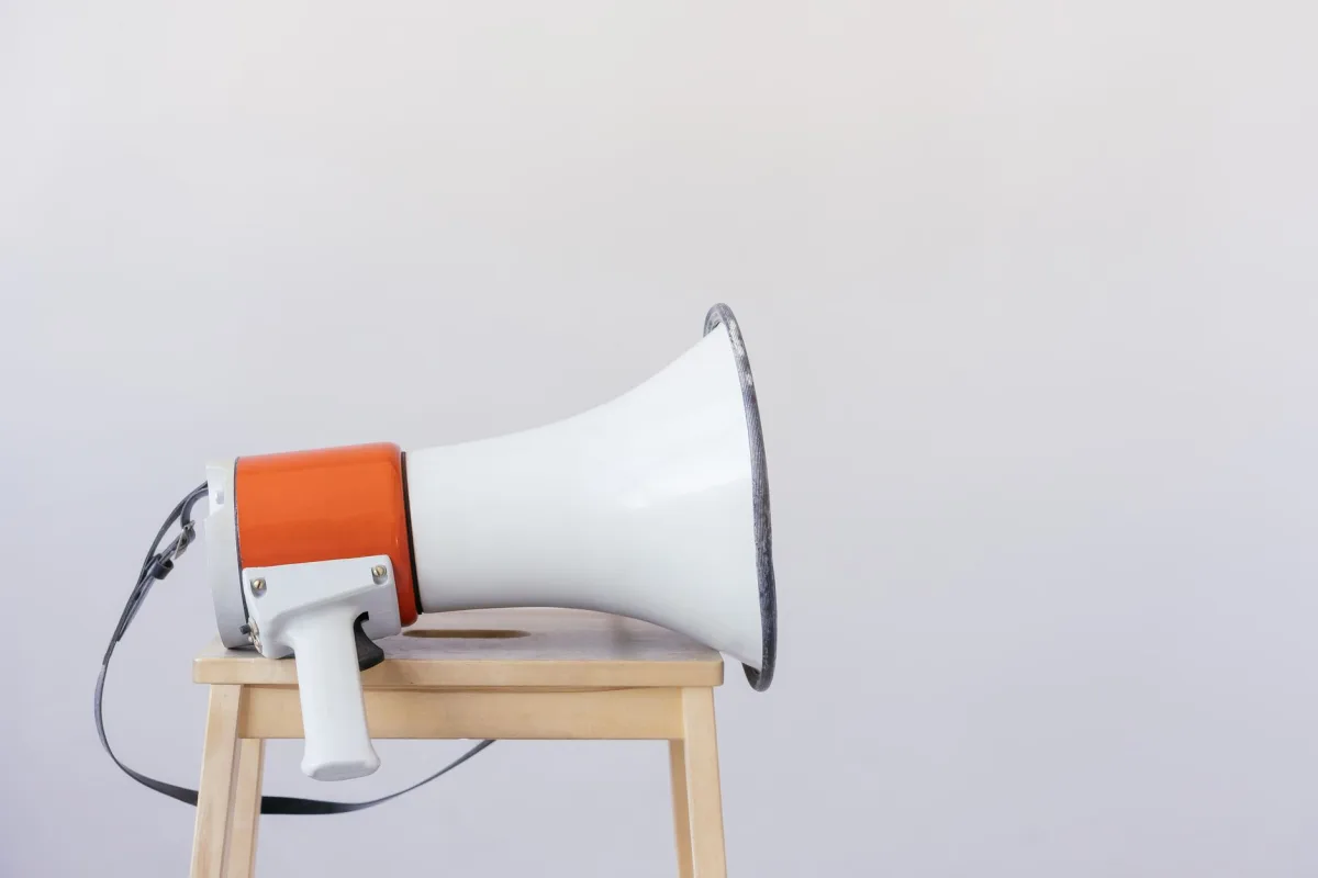 Utilizing Multiple Channels for Effective Emergency Communication - handling emergency communications