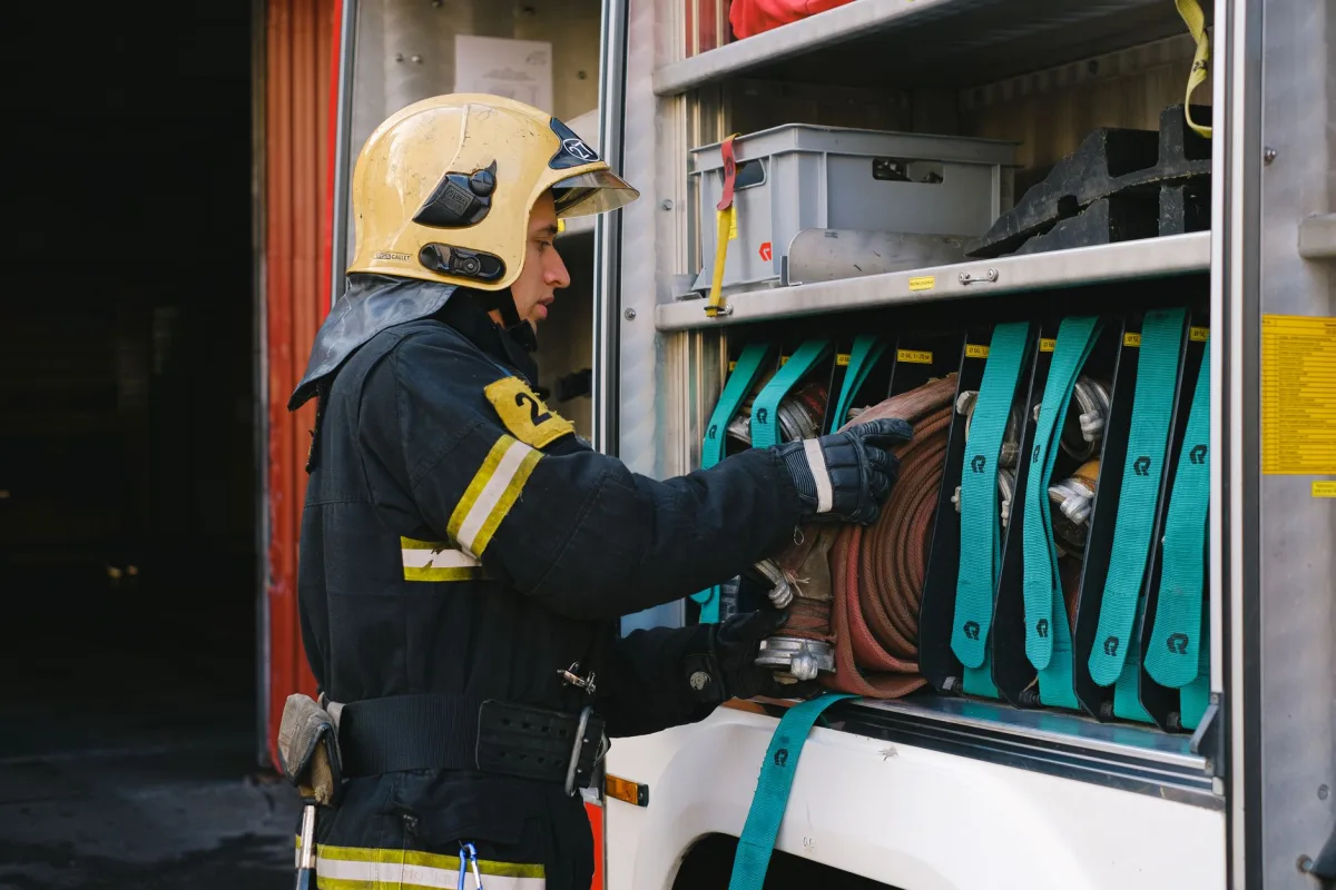 Understanding the Importance of Timely Messaging in Emergencies - handling emergency communications