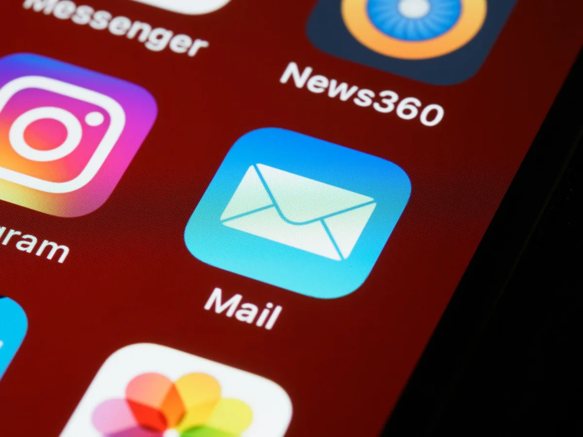 Identifying User Preferences for Tailored Notifications - improving notification relevance Identifying User Preferences for Tailored Notifications - improving notification relevance