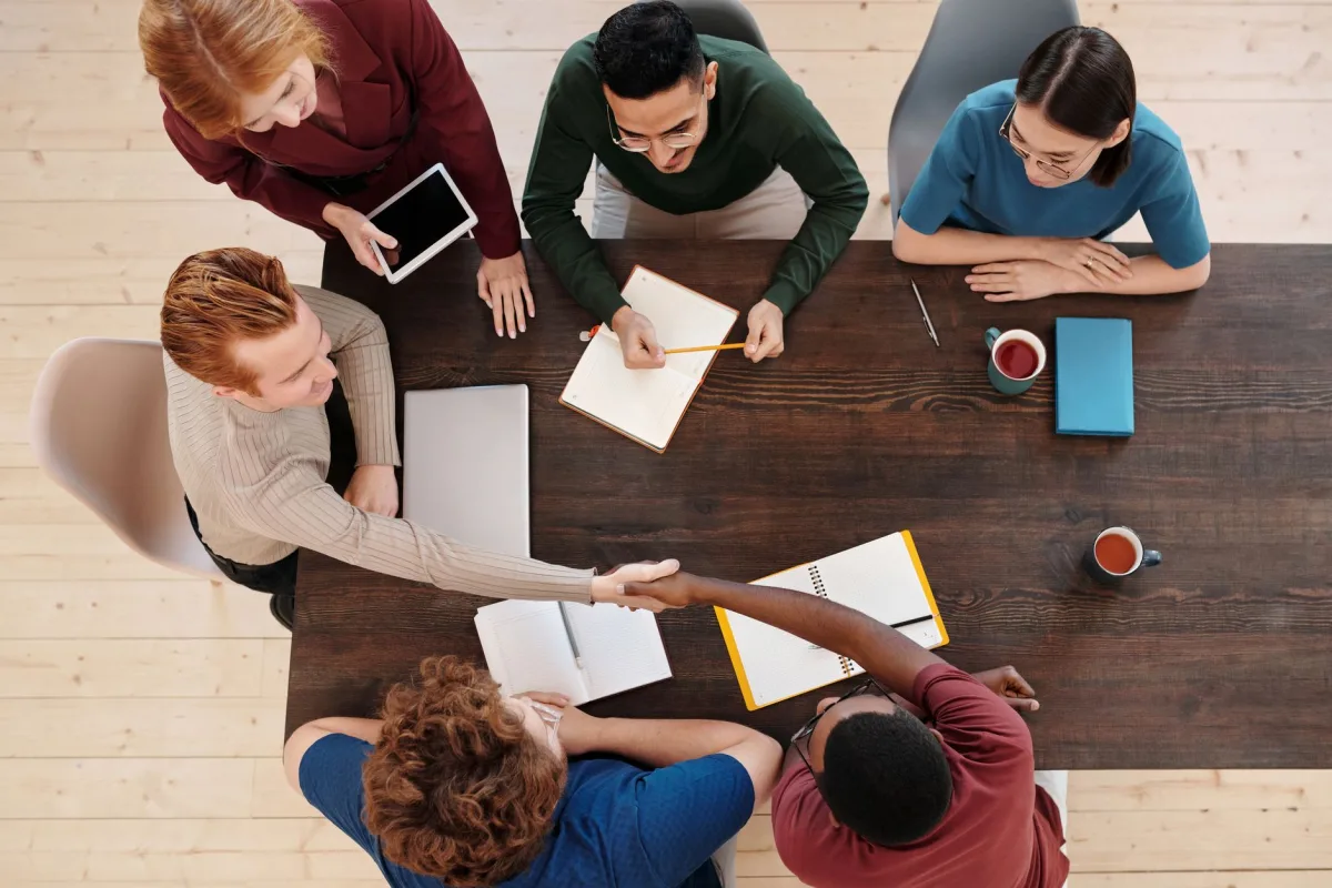 Identifying Communication Barriers in Cross-Department Collaboration - messaging solutions for cross-department