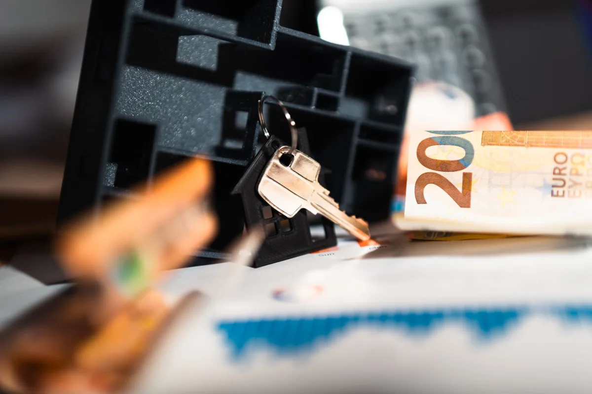 Optimizing Customer Engagement through Messaging Solutions in Financial Services - Messaging Solutions in Financial Services Optimizing Customer Engagement through Messaging Solutions in Financial Services - Messaging Solutions in Financial Services