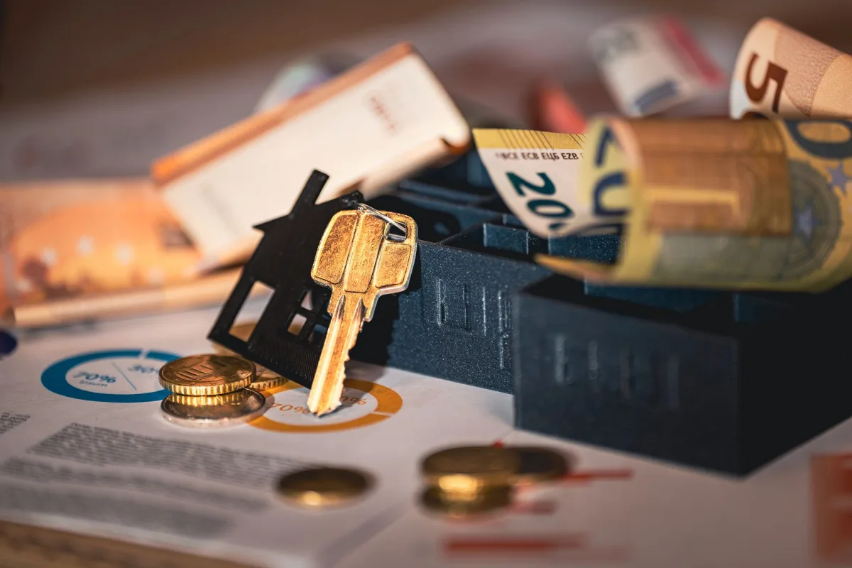 Regulatory Compliance Considerations for Messaging Solutions in Financial Services - Messaging Solutions in Financial Services Regulatory Compliance Considerations for Messaging Solutions in Financial Services - Messaging Solutions in Financial Services