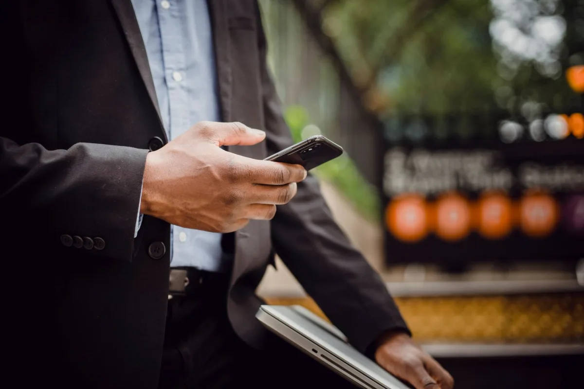 Evaluating the Cost-Effectiveness of Cross-Platform Messaging Solutions - messaging solutions that support