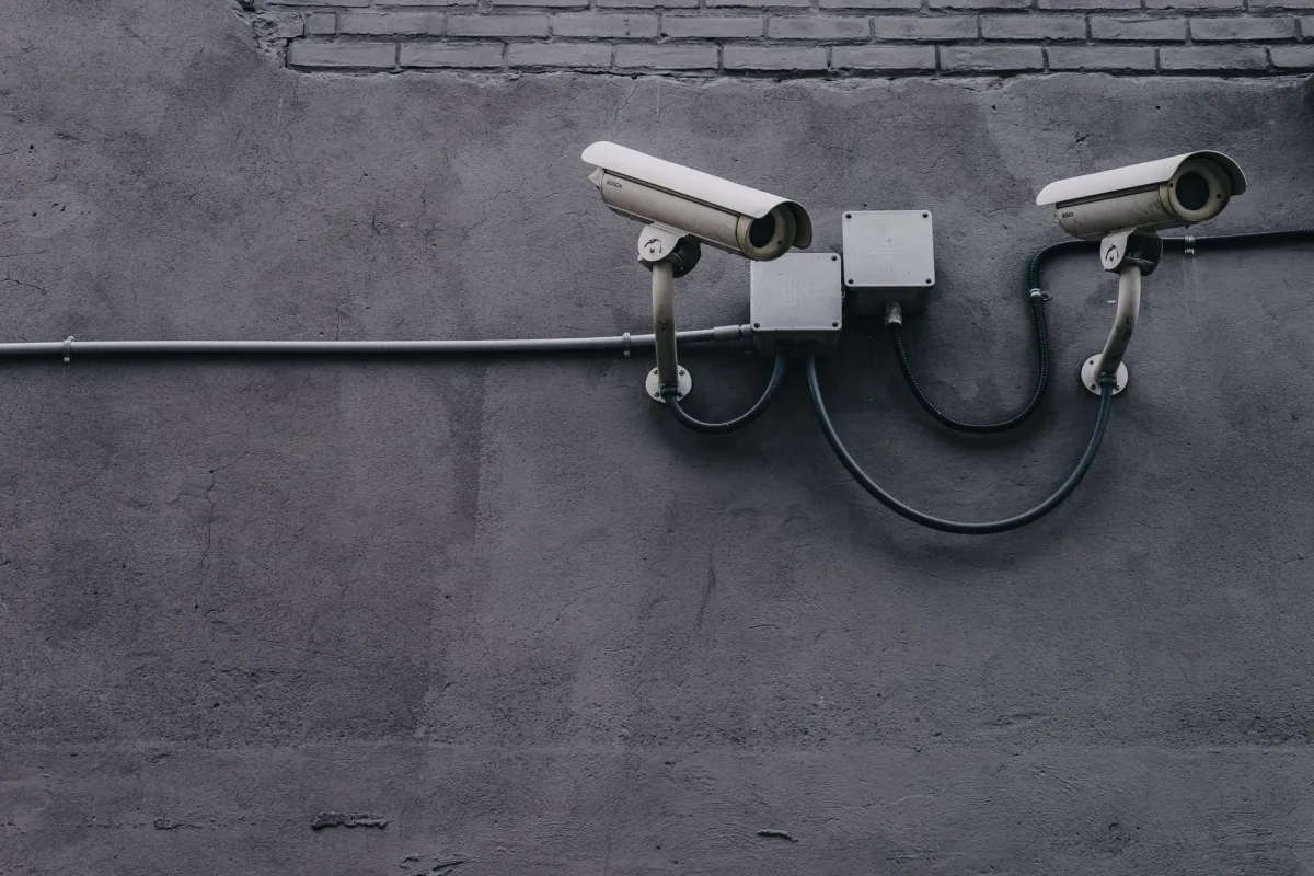 Identifying Security Risks in Messaging Solutions - messaging solutions with built-in