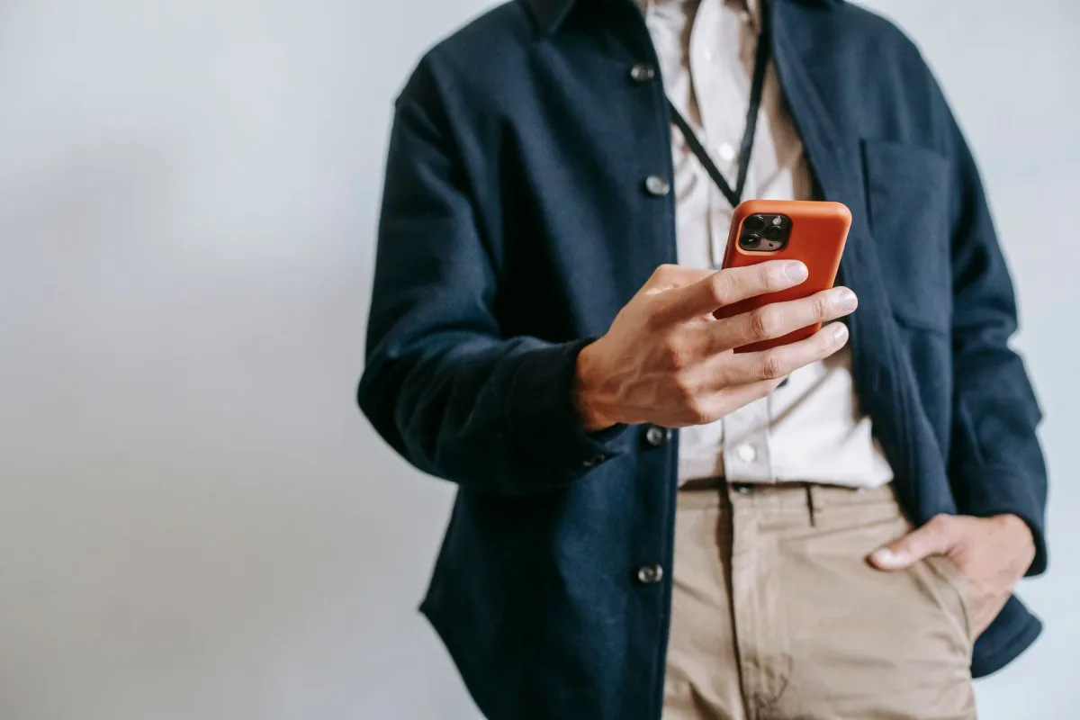 The Role of Multimedia Messaging Service (MMS) in Communication - The Evolution of Chat Protocols