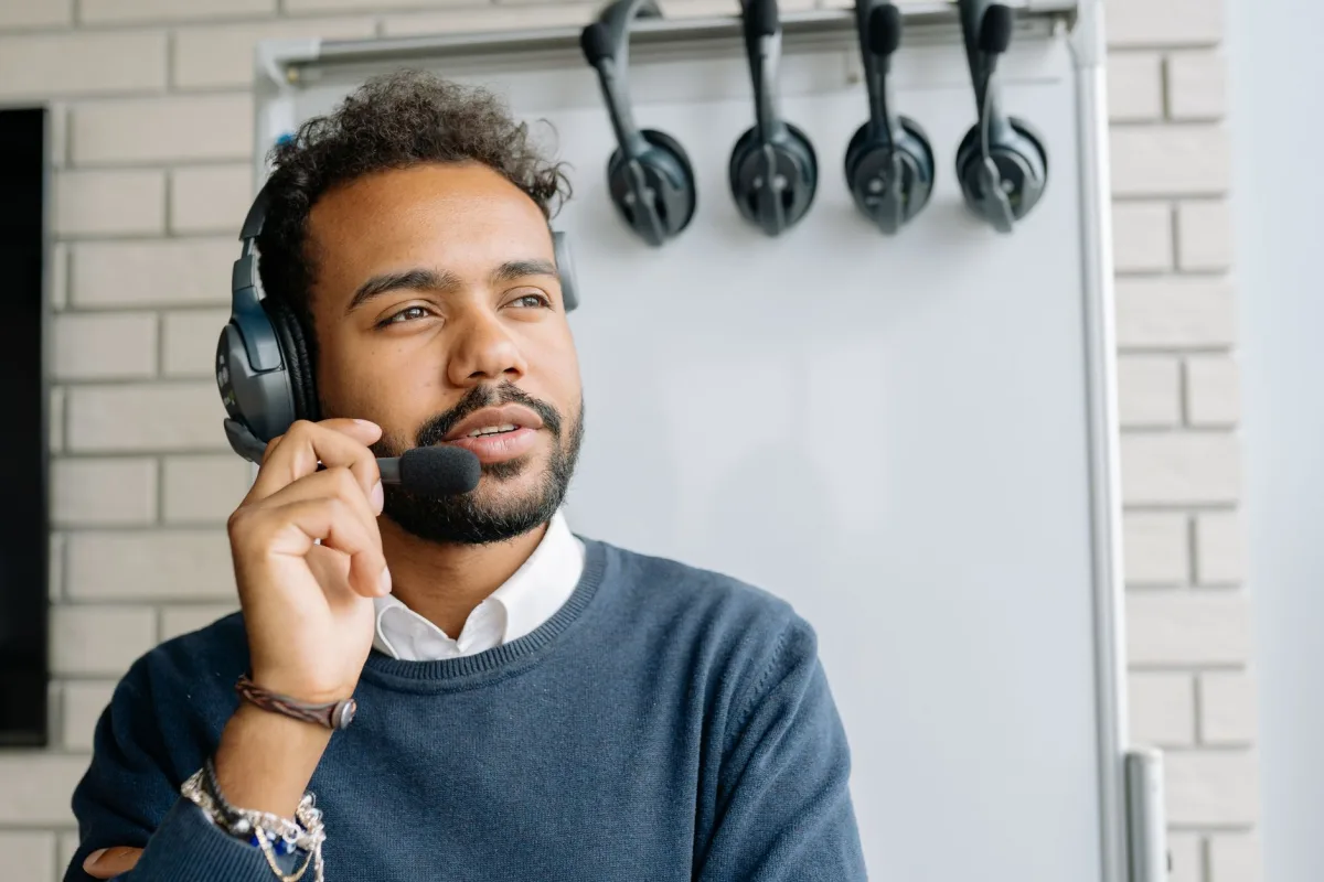 The Impact of Active Listening on Customer Satisfaction and Retention - active listening in message-based support
