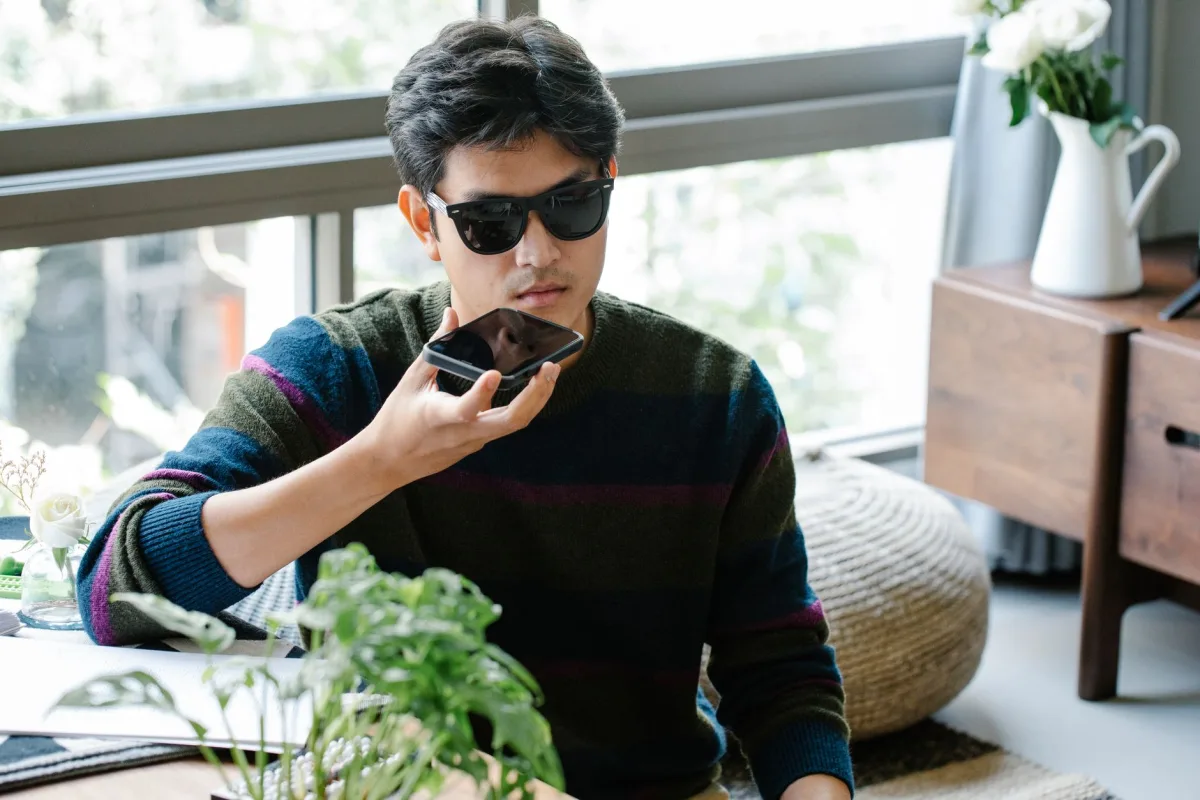 User Experience Considerations for Voice-Enabled Messaging Platforms - Voice-Enabled Messaging